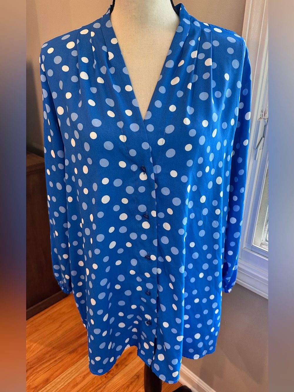 Bob Mackie vibrant Blue polka dot Button down blouse Size 1X fun festive classic
